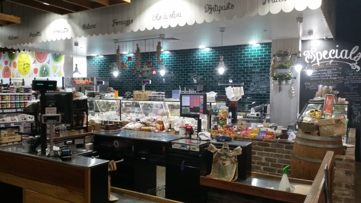 Uniwell POS terminals in a popular fresh food retailer